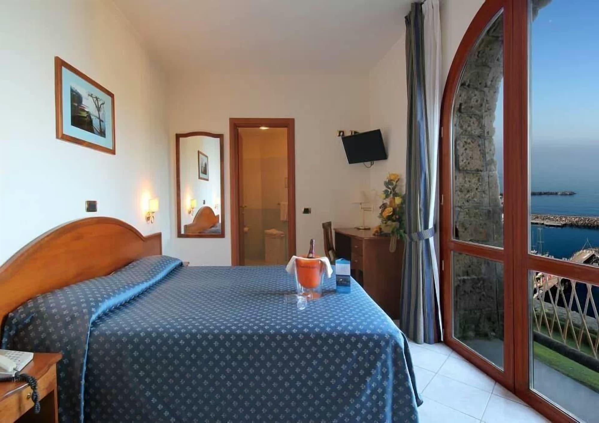 Hr Hotel & Spa Piano di Sorrento Buitenkant foto